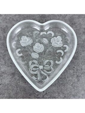 Mikasa Rose Bouquet Heart-Shaped Frosted Glass Tray With Floral & Bow Design